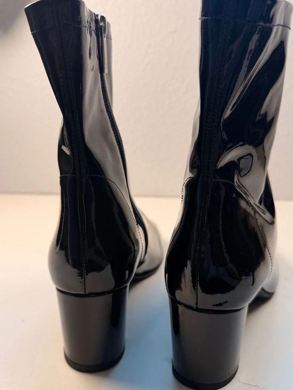 Aquatalia Ulyssa Black Patent Leather Ankle Boots Size 9.5 Italy